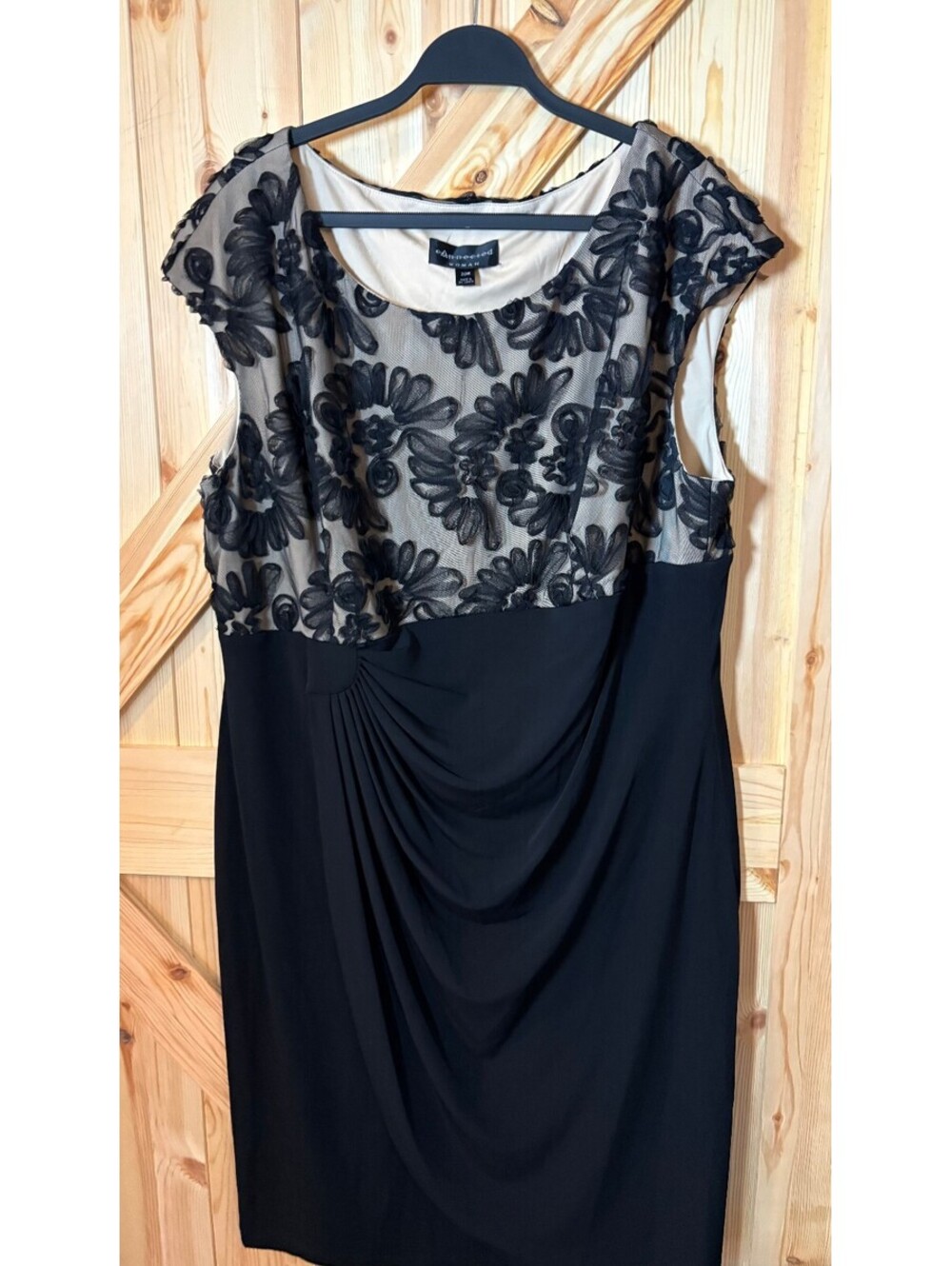 Connected Woman Black and Beige Floral Lace Detail Dress Size 20W